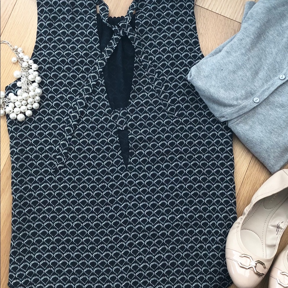 Blue & Grey H&M blouse! ✨ Size 2